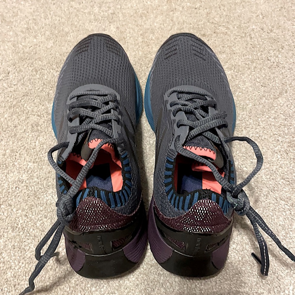 Women’s New Balance running sneakers